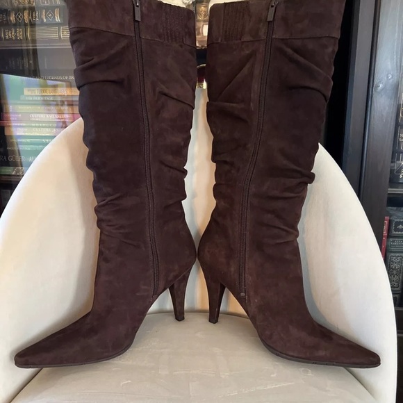 Kenneth Cole "GO OUT" Suede RIDING Boots, Color BARK, SIZE 10 MEDIUM - Picture 2 of 11